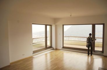 Sa vezi si sa nu crezi ! O garsoniera din Bucuresti costa doar 15.000 de euro. 