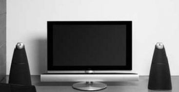Vesti bune pentru cei cu bani in cont: se lanseaza un super televizor LCD!