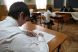 Elevii din Buzau nu mai primesc burse sociale. Primarul micsoreaza si salariile profesorilor!