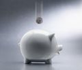 
	Romanii nu mai iau bani de la banci, apeleaza la camatari si la cunoscuti
