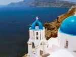 
	Peste 100.000 de turisti printre care si romani sunt blocati in Grecia, din cauza grevei! VIDEO
