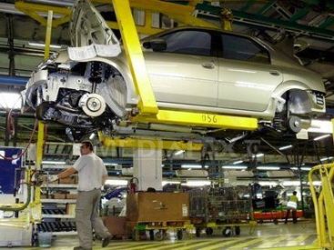 
	Rusii pregatesc lansarea unei masini de 5.600 de euro
