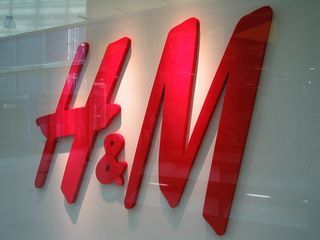 
	H&amp;M face recrutari masive in Romania! Cum sa te angajezi?
