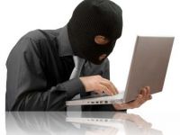 
	Ce fraude online mai fac romanii in SUA
