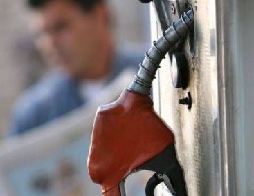 Comisia Europeana: Romania poate ingheta fara probleme pretul carburantilor