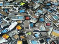 
	BANI BUNI pe telefoane vechi, noua tactica a operatorilor speriati de scaderea vanzarilor. Vezi cati bani dau pe al tau
