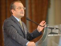 
	Boc, contrazis de Comisia Europeana: Impartirea administrativa a Romaniei nu are legatura cu fondurile UE
