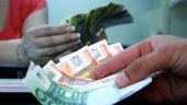 
	Romanii au trimis, in primele patru luni ale anului, de doua ori mai putini bani ca in 2008
