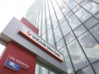 
	Actiunile bancilor UniCredit si Intesa Sanpaolo, prezente si in Romania, suspendate de pe bursa
