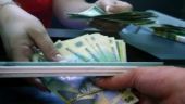 
	Cursul BNR a atins un nou maxim istoric: 4,3970 lei/euro. Pietele asteapta instalarea noului Guvern de la Bucuresti pentru a se stabiliza VIDEO

