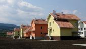 
	Amenzile pentru lipsa asigurarii obligatorii a locuintei, aplicate din august. Lista companiilor autorizate sa vanda polite de asigurare
