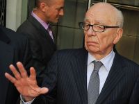 
	Daca nu poti sa-ti invingi dusmanii, alatura-te lor. Soc pe Twitter: controversatul Rupert Murdoch si-a facut cont, la 80 de ani
