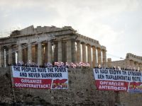 
	Grecia, Irlanda si Portugalia primesc noi imprumuturi, cu dobanda mai mica si perioada de rambursare dubla, iar sectorul privat este si el implicat FOTO
