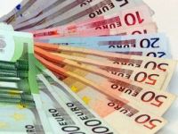 
	Trei romani si un italian, ridicati de DIICOT pentru fraudarea unor banci cu 5 mililoane de euro
