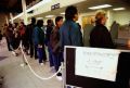
	Degringolada la bursele europene, dupa ce Statele Unite au anuntat cea mai mare rata a somajului din ultimii 20 de ani
