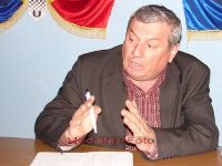 
	Primarul din Jucu: "Inchiderea Nokia va afecta bugetul local al comunei. Se incasau din taxe si impozite cateva milioane de lei pe an"
