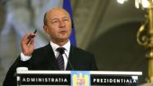 
	Basescu anunta ca si alte fabrici s-ar putea inchide. &ldquo;Este vorba despre un fenomen la care Romania trebuie sa se astepte&rdquo;
