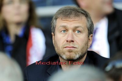 Scandal pe aluminiu si petrol. Roman Abramovici, dat in judecata pentru acte de intimidare si amenintare. Numele presedintelui Putin apare in schema