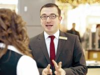 
	Povestea romanului de 30 de ani caruia nemtii i-au dat pe mana un mall cu vanzari de 150 milioane de euro
