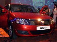 
	Dacia a produs 1,5 mil. automobile Logan si Sandero in 8 ani. 90% merg la export

