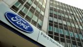 Ford, cu motoarele turate. S&amp;P a imbunatatit ratingul companiei cu doua trepte, la "BB+"