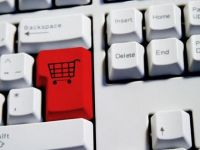 
	Diversifica si cucereste: eMAG vinde muzica, iar Marius Ghenea cauciucuri. De ce imprumuta retailerii romani modelul Amazon
