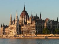 
	Bomba cu ceas la granita. O alta tara europeana, vecina cu Romania, intra in iuresul crizei datoriilor
