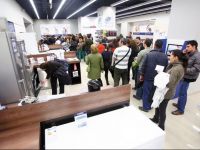
	O noua zi intra in calendarul retailerilor. &bdquo;Vinerea neagra&ldquo;, ziua care le-a adus aminte de &bdquo;vremurile bune"
