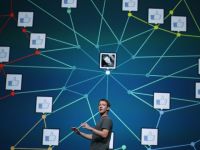 
	Facebook suna direct pe mobil. Aplicatia descarcata de peste 500.000 de ori
