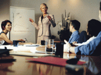 
	Managerii estimeaza scaderi in industria prelucratoare, servicii si constructii pana in februarie
