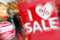 
	Incepe nebunia reducerilor. Magazinele din Capitala aplica discount-uri colosale VIDEO

