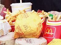 
	Orasul care interzice mancarea McDonald's. Fast-food-ul, considerat un rau la fel de mare ca fumatul
