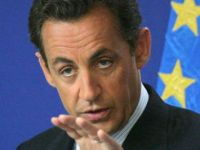 
	Sarkozy spune ca Europa nu mai este pe marginea prapastiei, dar majoreaza TVA-ul si introduce o taxa pe tranzactiile financiare in Franta
