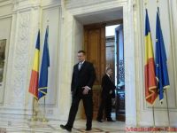 
	Traian Basescu a validat Guvernul Ungureanu. Noii ministri au depus juramantul la Palatul Cotroceni VIDEO
