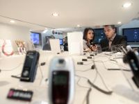 
	Portarea numerelor de telefon se va face mai usor. Mutarea dintr-o retea in alta va avea loc in 3 zile, in loc de 10
