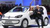 
	I-au dublat pachetul salarial. Cat a castigat seful celui mai mare producator auto din Europa in 2011. Angajatii au luat prima de 7500 euro fiecare
