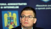 
	Ungureanu ia in calcul o candidatura la Presedintie. &ldquo;Fostii sefi ai serviciilor secrete se pot implica in politica, nu pot pleca la manastire&rdquo;
