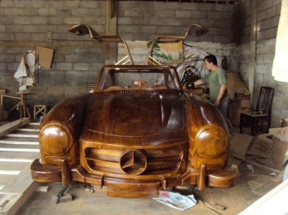 Cel mai frumos Mercedes din istorie a ajuns să coste mai puțin decît cea mai ieftină Dacie