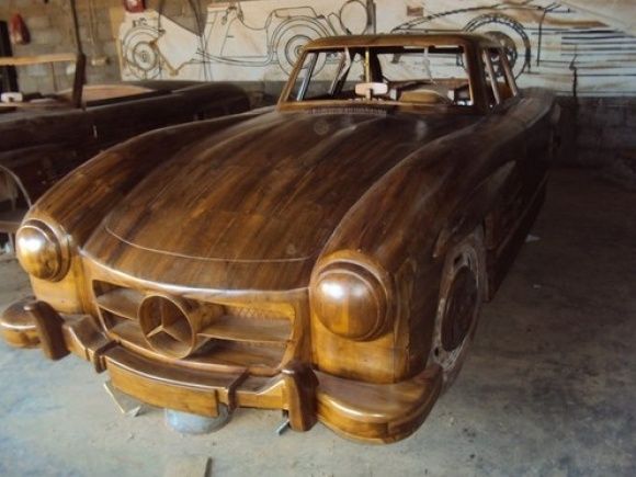 Cel mai frumos Mercedes din istorie a ajuns să coste mai puțin decît cea mai ieftină Dacie
