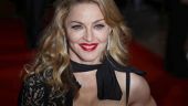 
	"Strategia de diva" cu care cel mai bine vanduta cantareata a secolului XX incearca sa scape de frenezia paparazzilor
