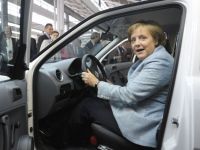 
	Masina Angelei Merkel, de vanzare pe Internet. Cu cat s-a dat Volkswagenul din 1990, cu 190.000 de km la bord &nbsp;
