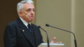 
	Guvernatorul BNR: "Cursul ar putea avea fundamente macro, dar momentan pare o reactie la politic" &nbsp;

