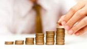 
	Salariul mediu a crescut cu 71 de lei, la 1.543 lei. Cine sunt fericitii care castiga, in medie, peste 5.000 de lei pe luna
