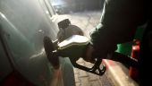 
	Romania, loc fruntas in topul tarilor cu cea mai scumpa benzina, in functie de puterea de cumparare. Un sfert din venitul mediu zilnic pentru 4 litri de combustibil
