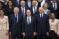 
	Prima decizie a guvernului francez dupa investire: a taiat salariul presedintelui si pe cele ale ministrilor cu 30%
