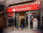 
	Noi retrageri masive de bani. Clientii celei mai mari banci a Spaniei au scos 200 de milioane de lire sterline intr-o zi

