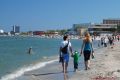 
	Hotelierii romani trec la all inclusive pe litoral pentru a putea primi turisti germani. "Nemtilor, Mamaia li se pare enorm de scumpa"
