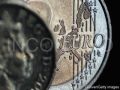 
	Romania amana adoptarea monedei euro in 2015. Economia nu este pregatita pentru acest pas VIDEO
