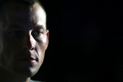 Nike a rupt contractul cu Lance Armstrong: Zece ani am fost inselati . Reclama in care ciclistul a mintit