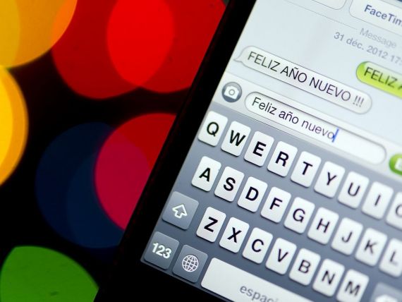 Smartphone-urile au invins telefoanele clasice. Vanzarile globale de telefoane inteligente le-au depasit pe cele de dispozitive simple